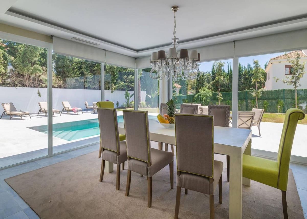 5 soveværelse Villa til salg i Nueva Andalucia med swimmingpool - € 2.400.000 (Ref: 10007772)