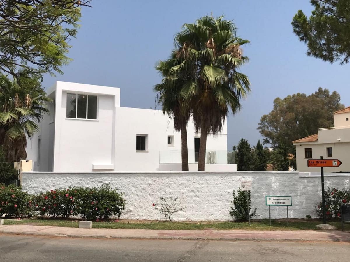 5 soveværelse Villa til salg i Nueva Andalucia med swimmingpool - € 2.400.000 (Ref: 10007772)