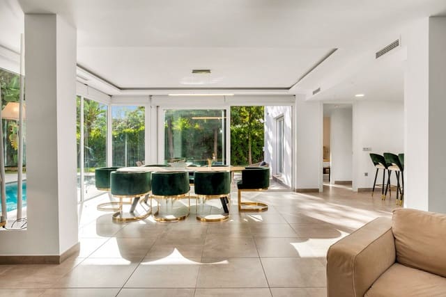 5 soveværelse Villa til salg i Nueva Andalucia, Marbella med swimmingpool - € 2.399.000 (Ref: 10007772)