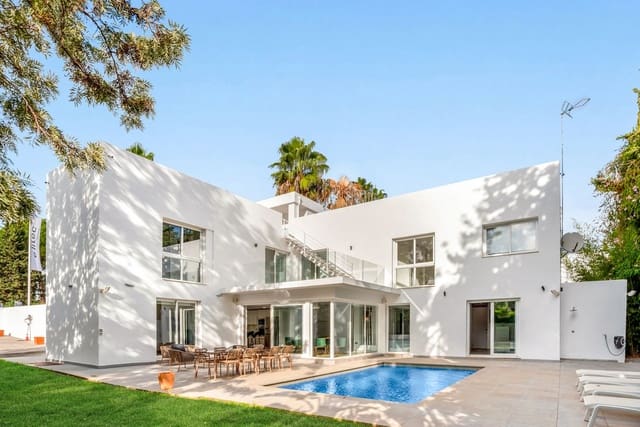 5 soveværelse Villa til salg i Nueva Andalucia, Marbella med swimmingpool - € 2.399.000 (Ref: 10007772)