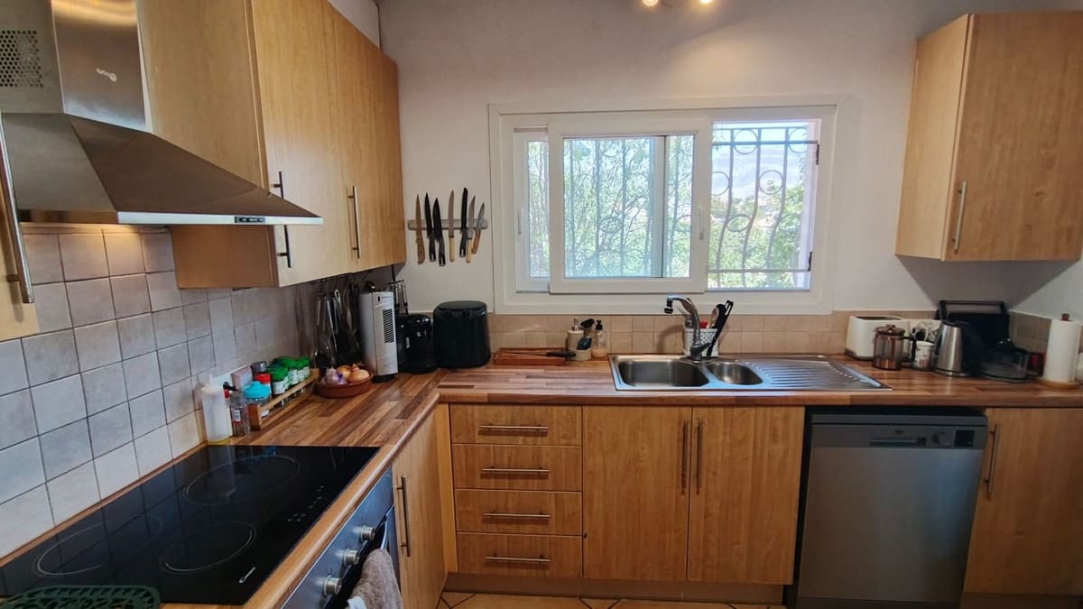 Chalet de 3 habitaciones en Buenas Noches en venta con piscina garaje - 1.495.000 € (Ref: 10008037)