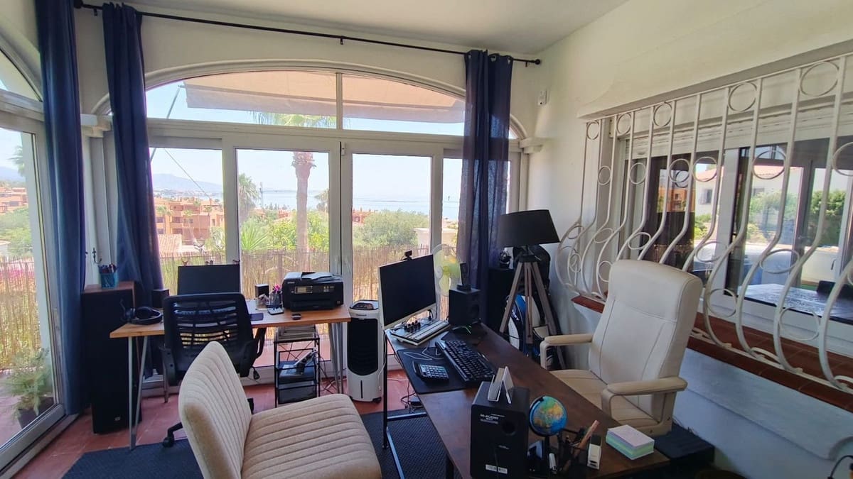 Chalet de 3 habitaciones en Buenas Noches en venta con piscina garaje - 1.495.000 € (Ref: 10008037)