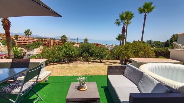 Chalet de 3 habitaciones en Buenas Noches, Estepona en venta con piscina garaje - 1.495.000 € (Ref: 10008037)
