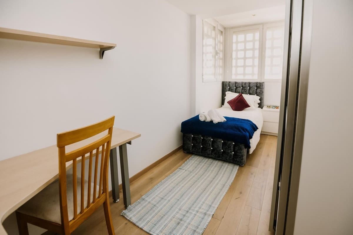5 slaapkamer Appartement voor vakantieverhuur in La Cala de Mijas met zwembad garage - € 1.500 (Ref: 10014689)
