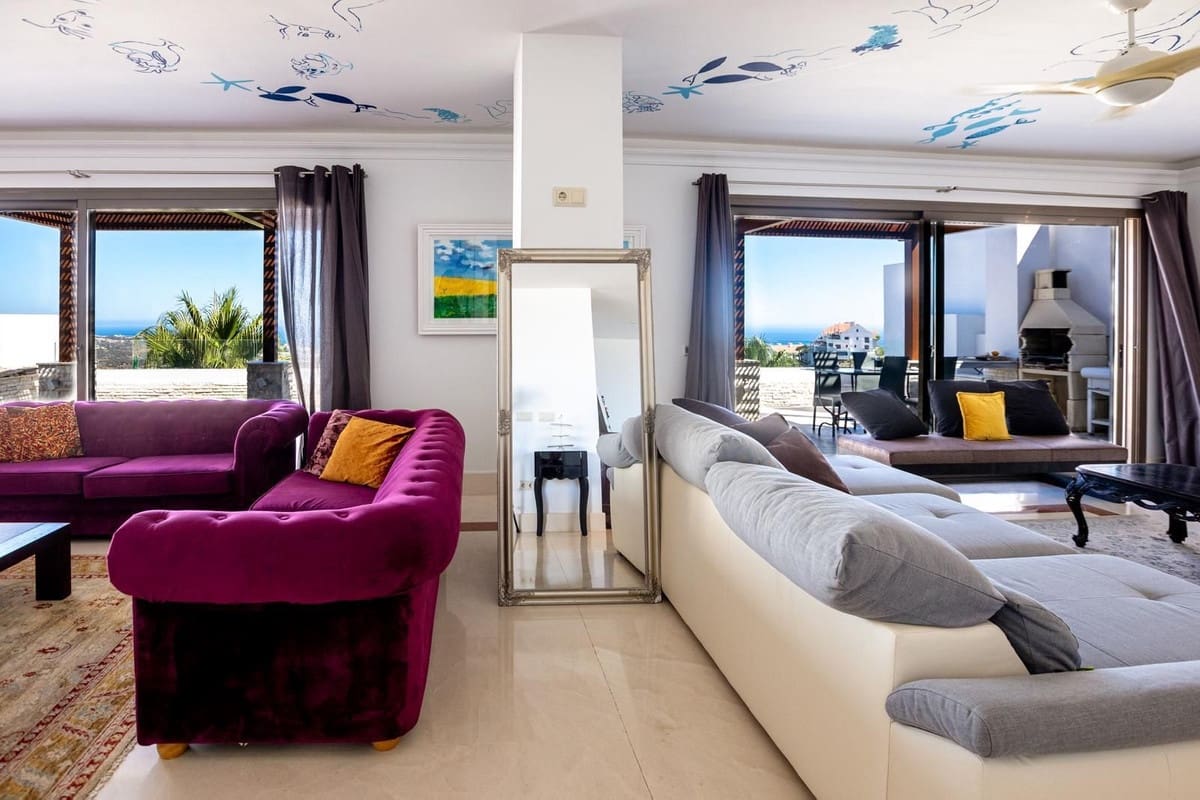 5 slaapkamer Appartement voor vakantieverhuur in La Cala de Mijas met zwembad garage - € 1.500 (Ref: 10014689)