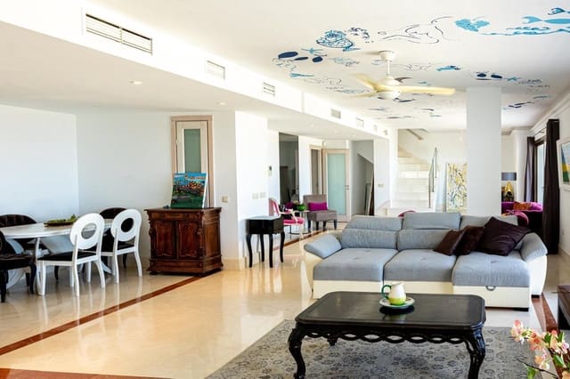 5 slaapkamer Appartement voor vakantieverhuur in La Cala de Mijas, Mijas met zwembad garage - € 1.500 (Ref: 10014689)