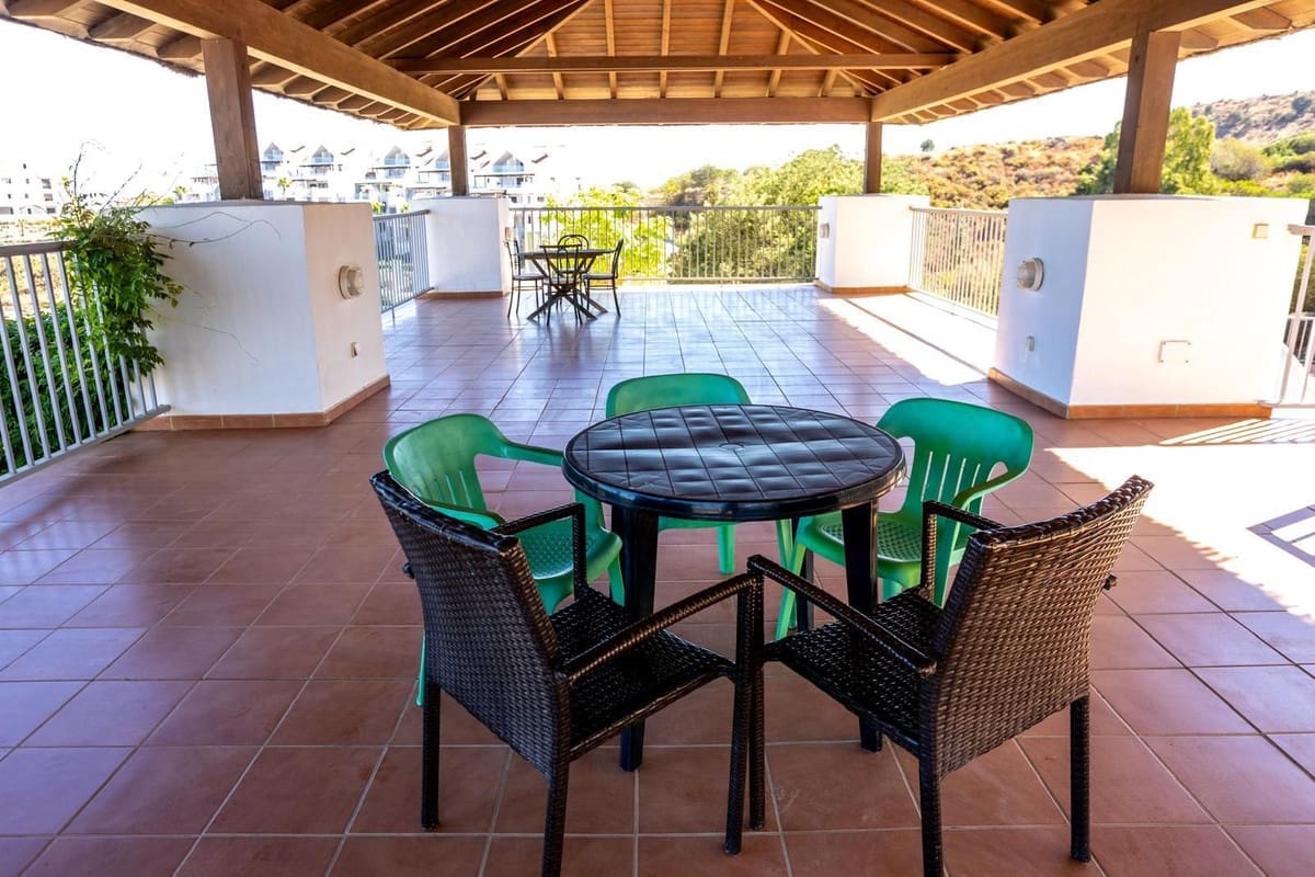5 slaapkamer Appartement voor vakantieverhuur in La Cala de Mijas met zwembad garage - € 1.500 (Ref: 10014689)