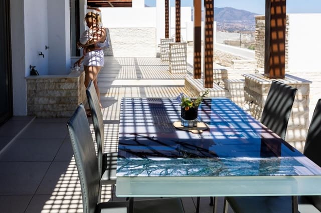 5 slaapkamer Appartement voor vakantieverhuur in La Cala de Mijas, Mijas met zwembad garage - € 1.500 (Ref: 10014689)