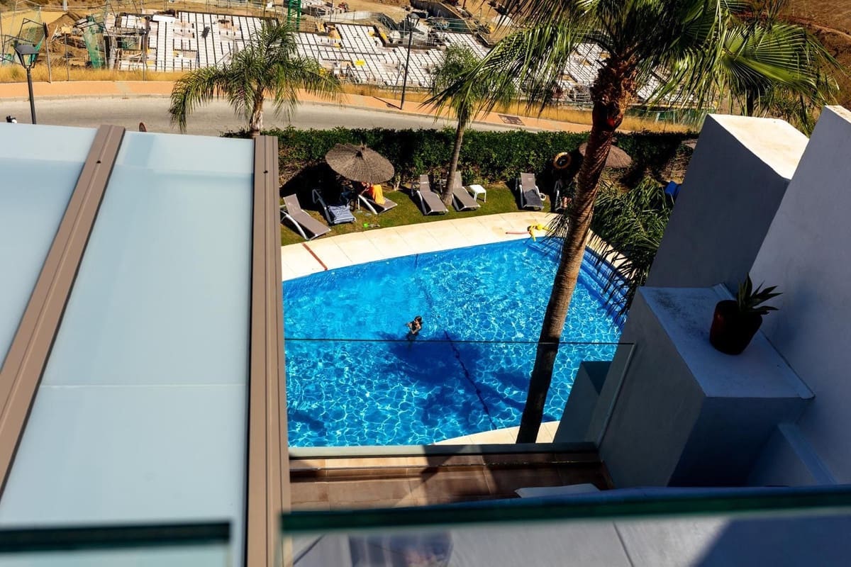 5 slaapkamer Appartement voor vakantieverhuur in La Cala de Mijas met zwembad garage - € 1.500 (Ref: 10014689)