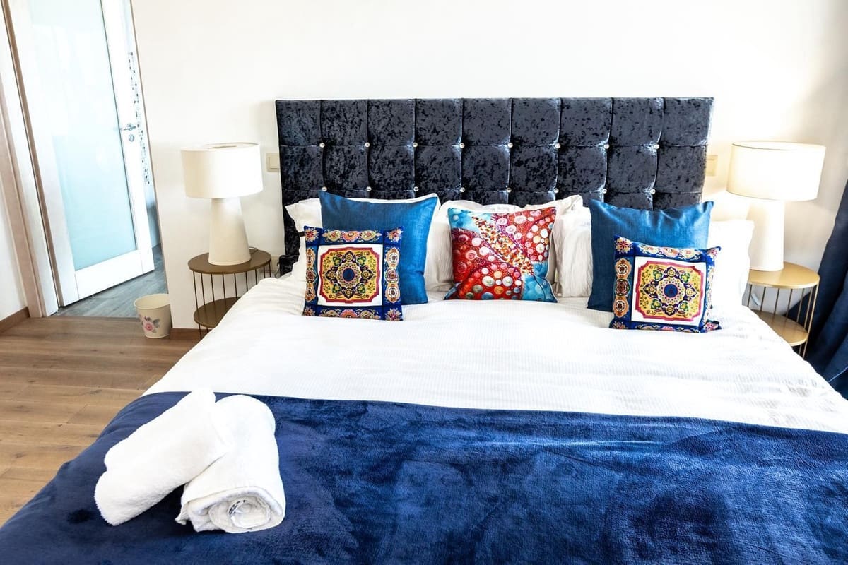 5 slaapkamer Appartement voor vakantieverhuur in La Cala de Mijas met zwembad garage - € 1.500 (Ref: 10014689)