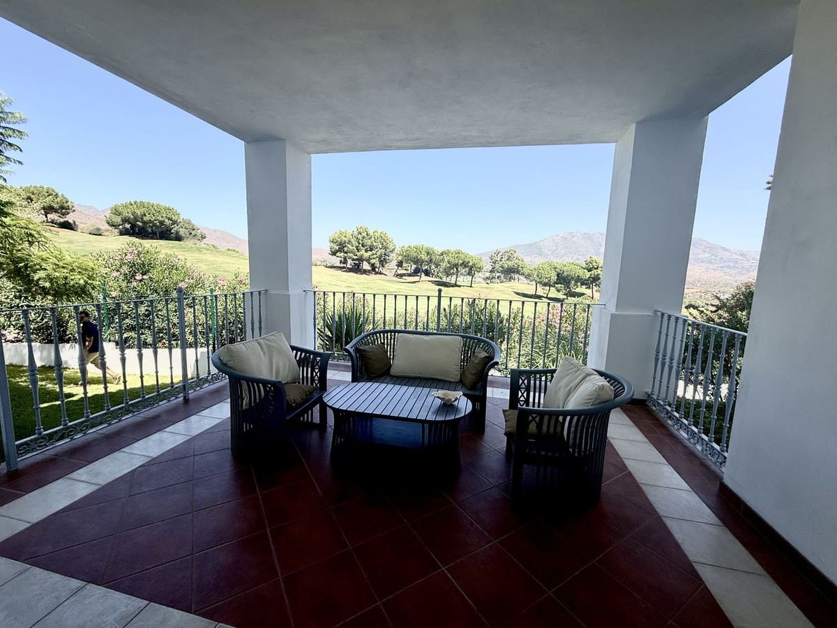 4 sypialnia Willa na sprzedaż w La Cala Golf z basenem - 1 850 000 € (Ref: 10034549)