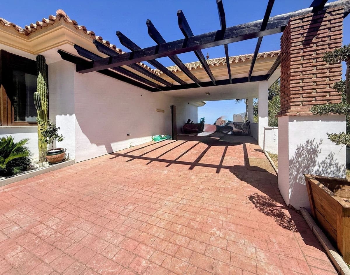 4 sypialnia Willa na sprzedaż w La Cala Golf z basenem - 1 850 000 € (Ref: 10034549)