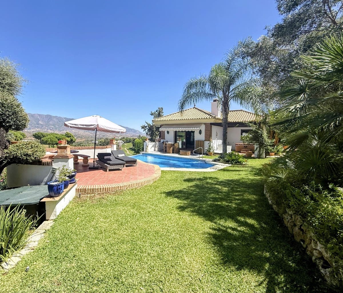 4 sypialnia Willa na sprzedaż w La Cala Golf z basenem - 1 850 000 € (Ref: 10034549)