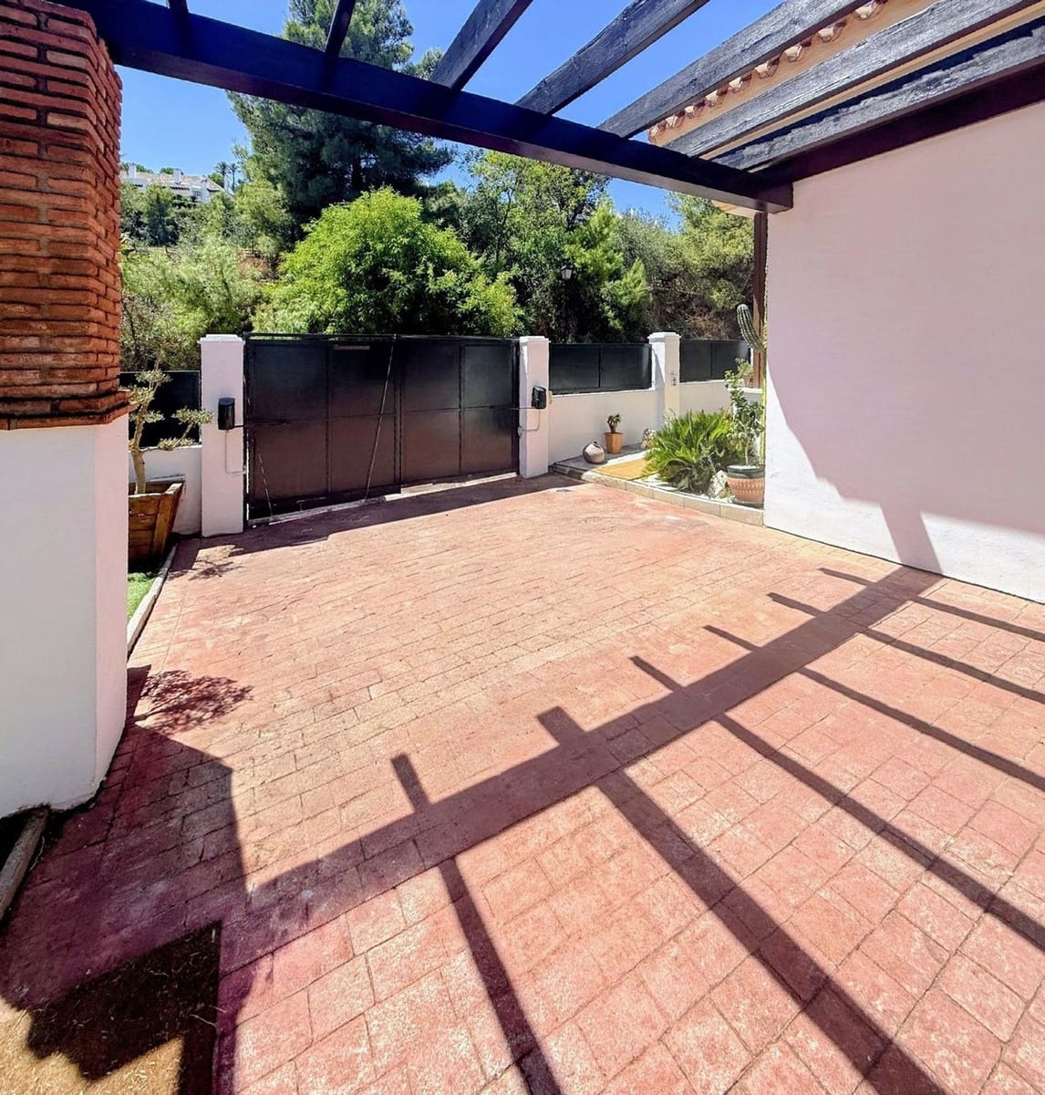 4 sypialnia Willa na sprzedaż w La Cala Golf z basenem - 1 850 000 € (Ref: 10034549)