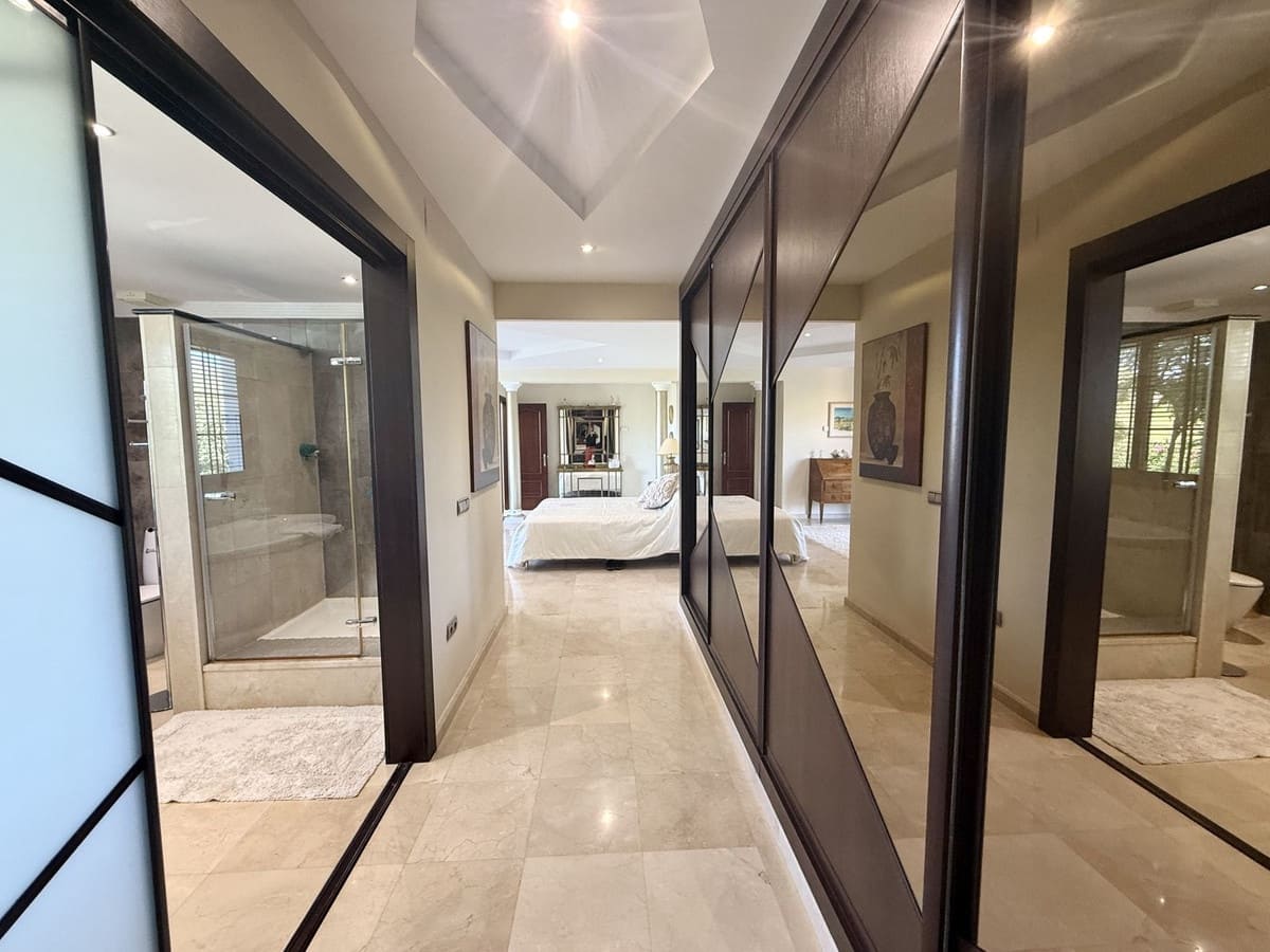 4 sypialnia Willa na sprzedaż w La Cala Golf z basenem - 1 850 000 € (Ref: 10034549)
