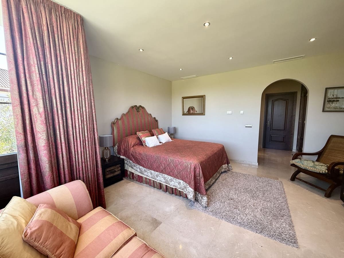 4 sypialnia Willa na sprzedaż w La Cala Golf z basenem - 1 850 000 € (Ref: 10034549)
