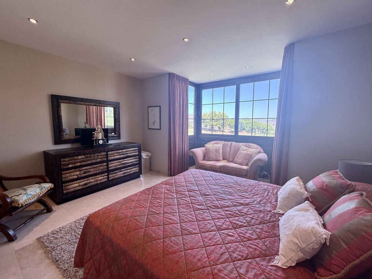 4 sypialnia Willa na sprzedaż w La Cala Golf z basenem - 1 850 000 € (Ref: 10034549)