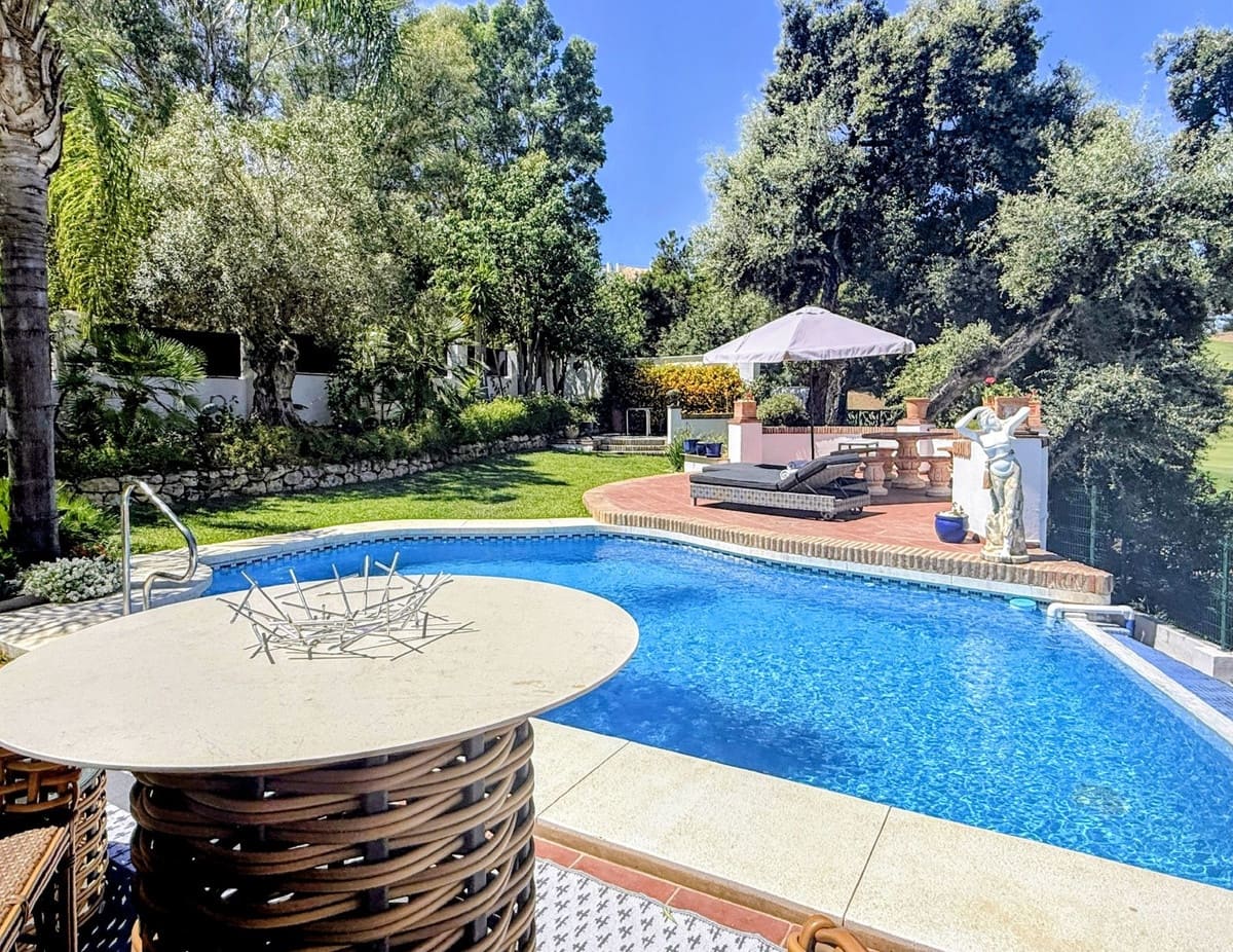 4 sypialnia Willa na sprzedaż w La Cala Golf z basenem - 1 850 000 € (Ref: 10034549)
