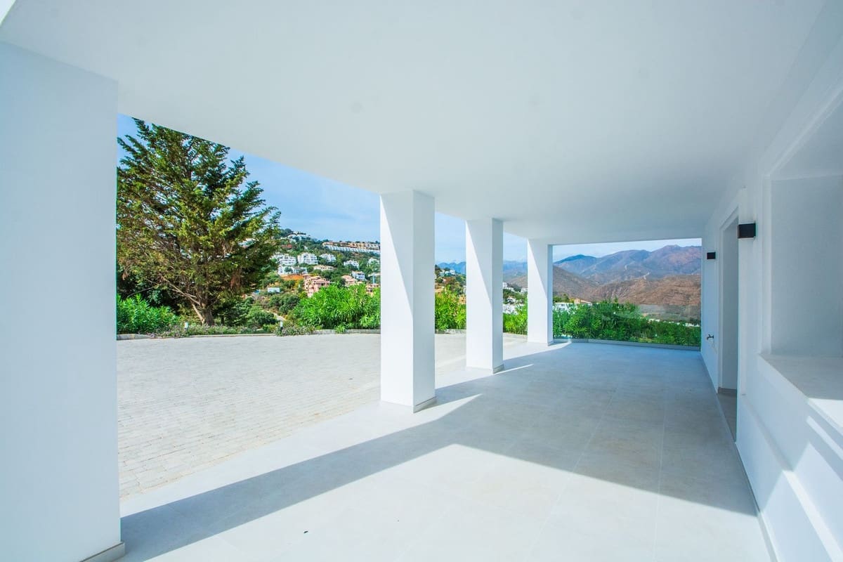 4 soveværelse Villa til salg i La Mairena med swimmingpool garage - € 1.980.000 (Ref: 10077085)