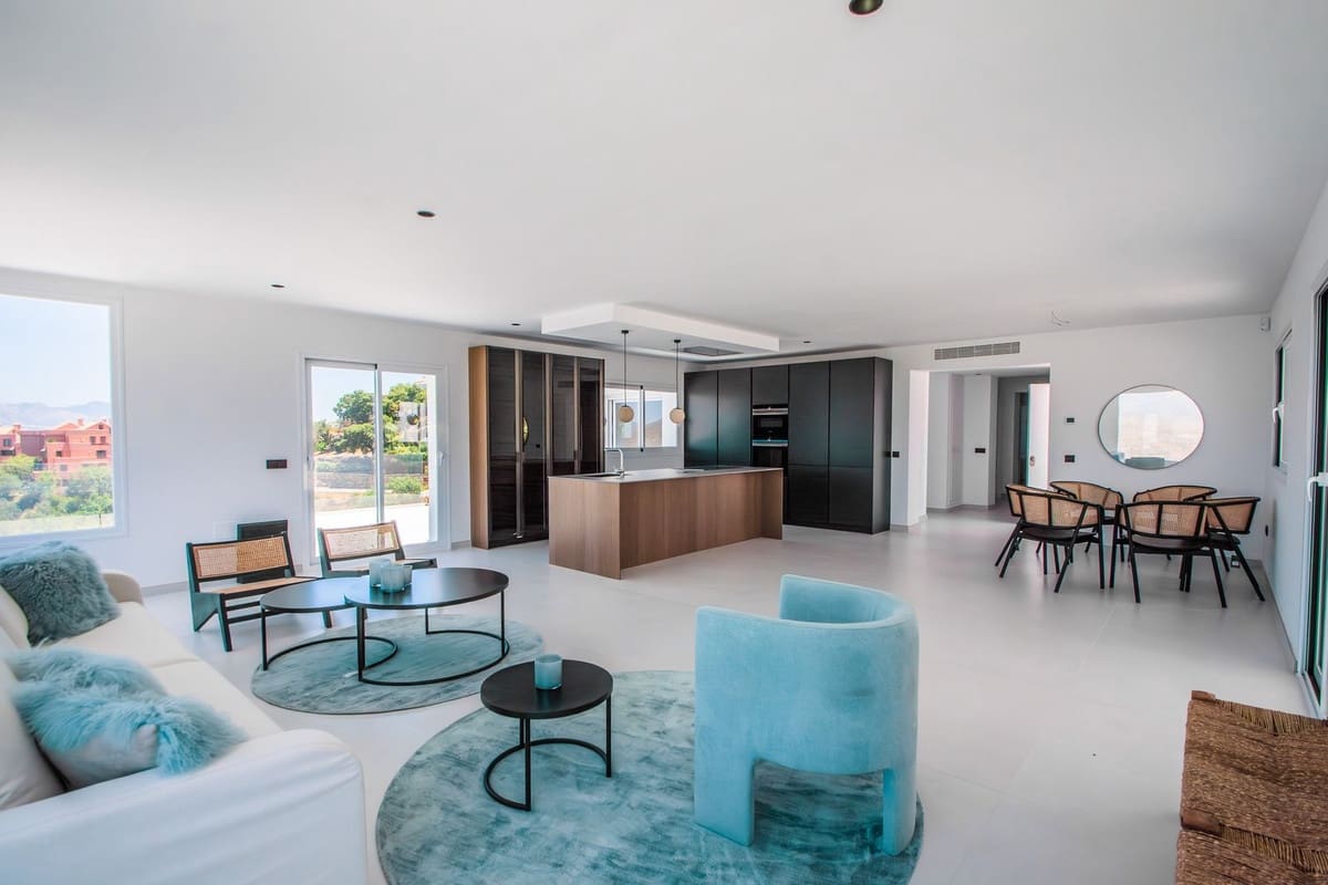 4 soveværelse Villa til salg i La Mairena med swimmingpool garage - € 1.980.000 (Ref: 10077085)