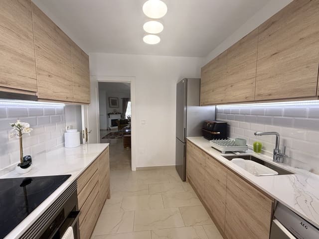 3 chambre Villa/Maison Semi-Mitoyenne à vendre à Riviera del Sol, Mijas avec piscine garage - 550 000 € (Ref: 10077515)