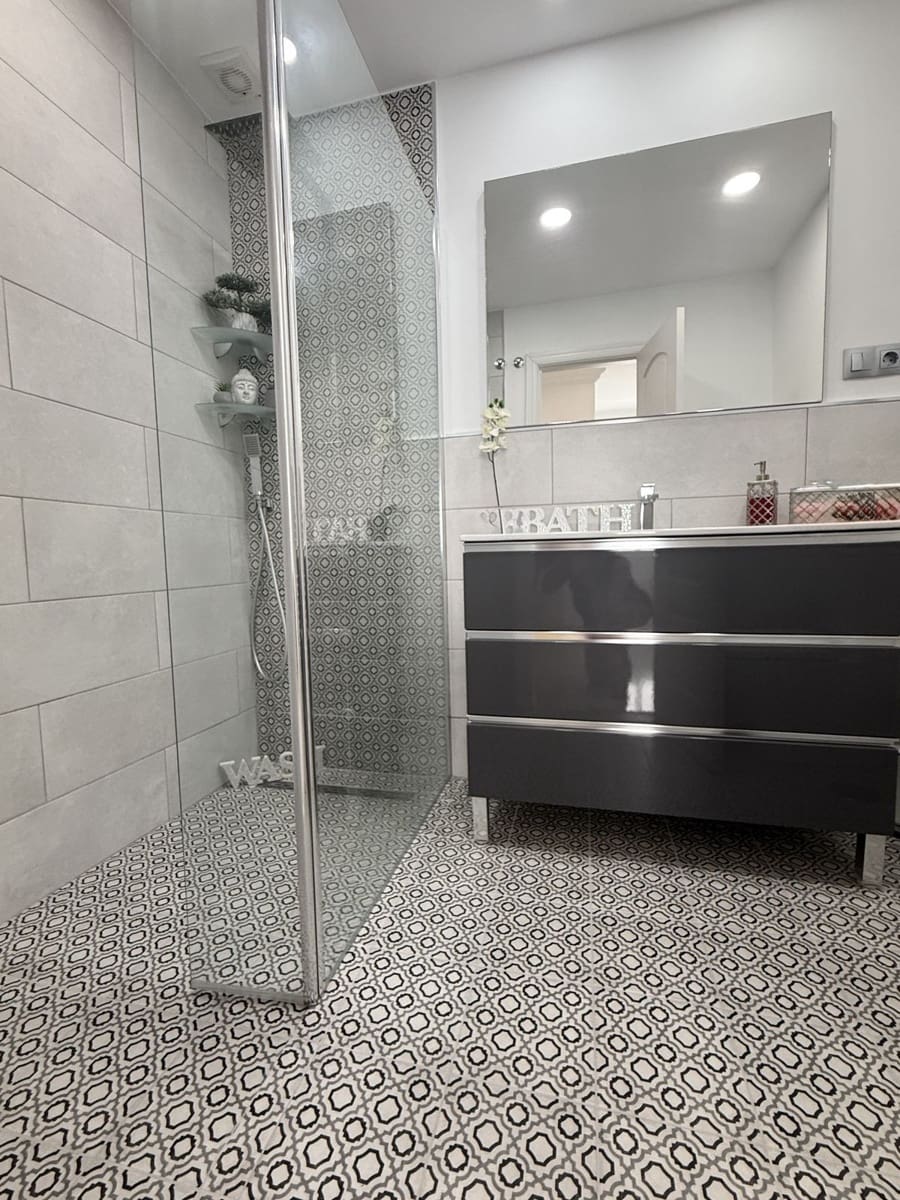 3 chambre Villa/Maison Semi-Mitoyenne à vendre à Riviera del Sol avec piscine garage - 550 000 € (Ref: 10077515)