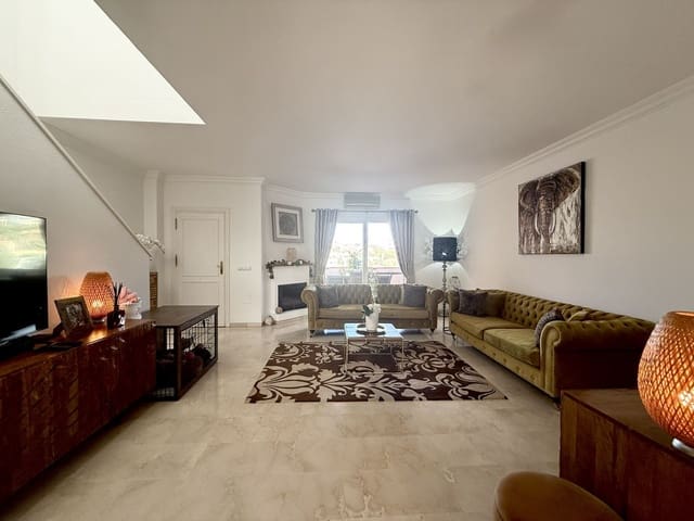 3 camera da letto Villetta Bifamiliare in vendita in Riviera del Sol, Mijas con piscina garage - 549.995 € (Rif: 10077515)