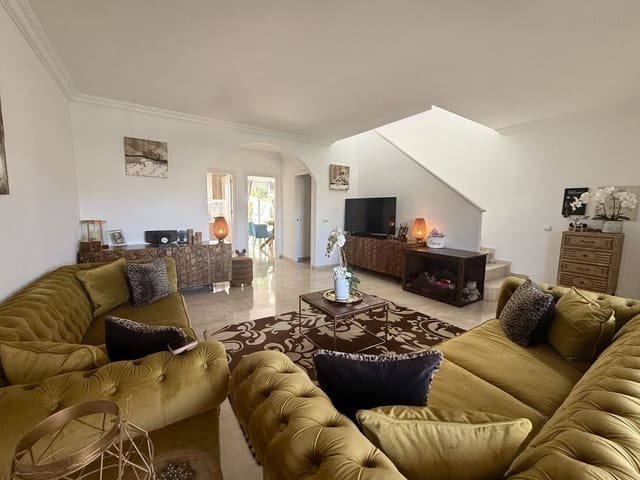 3 camera da letto Villetta Bifamiliare in vendita in Riviera del Sol, Mijas con piscina garage - 549.995 € (Rif: 10077515)