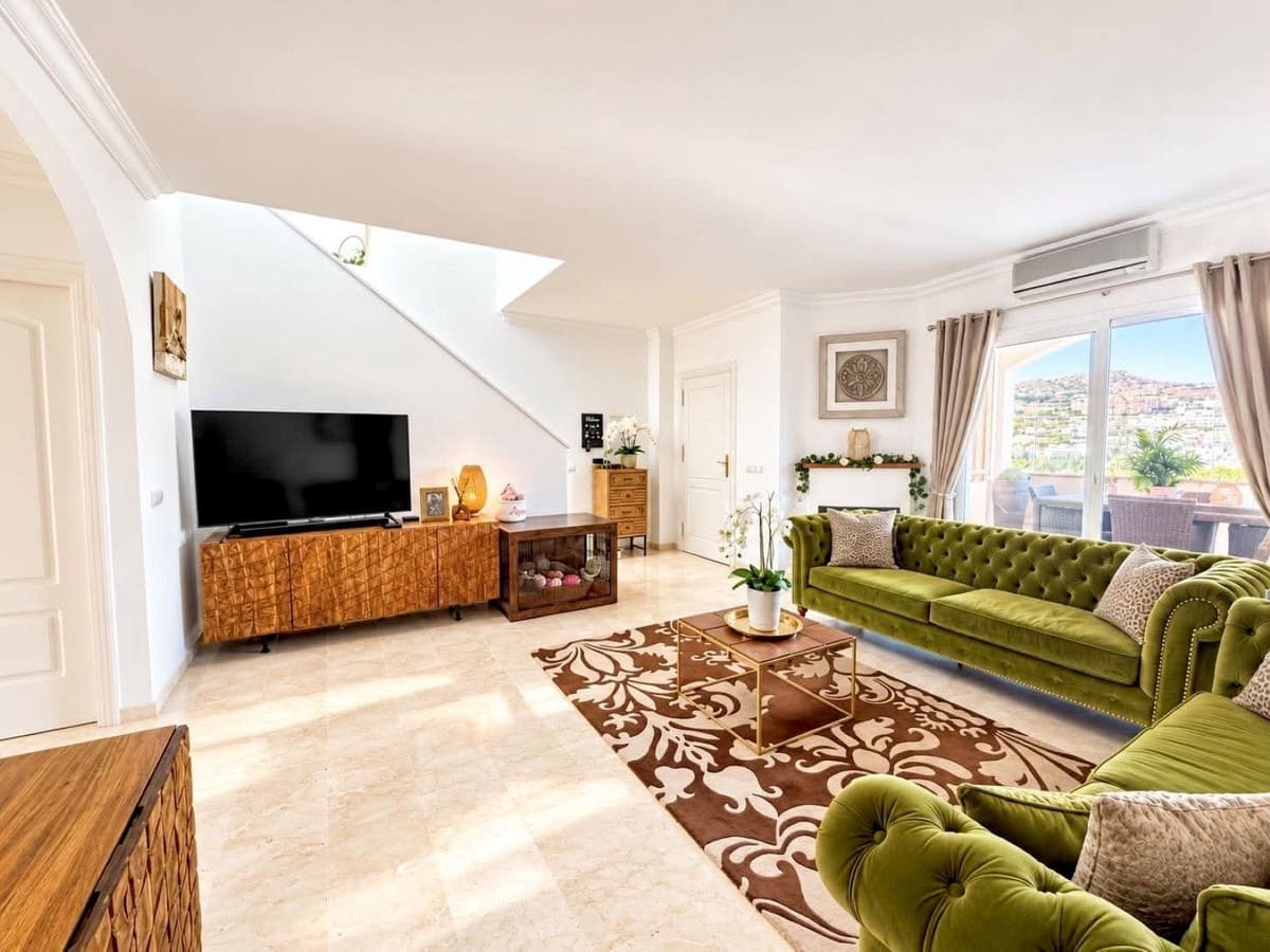 3 bedroom Townhouse for sale in Riviera del Sol with pool garage - € 549,995 (Ref: 10077515)