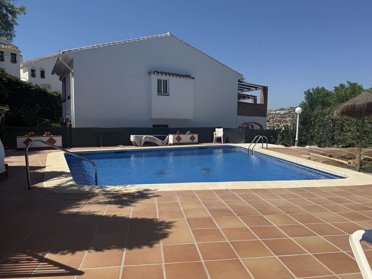 3 bedroom Townhouse for sale in Riviera del Sol with pool garage - € 549,995 (Ref: 10077515)