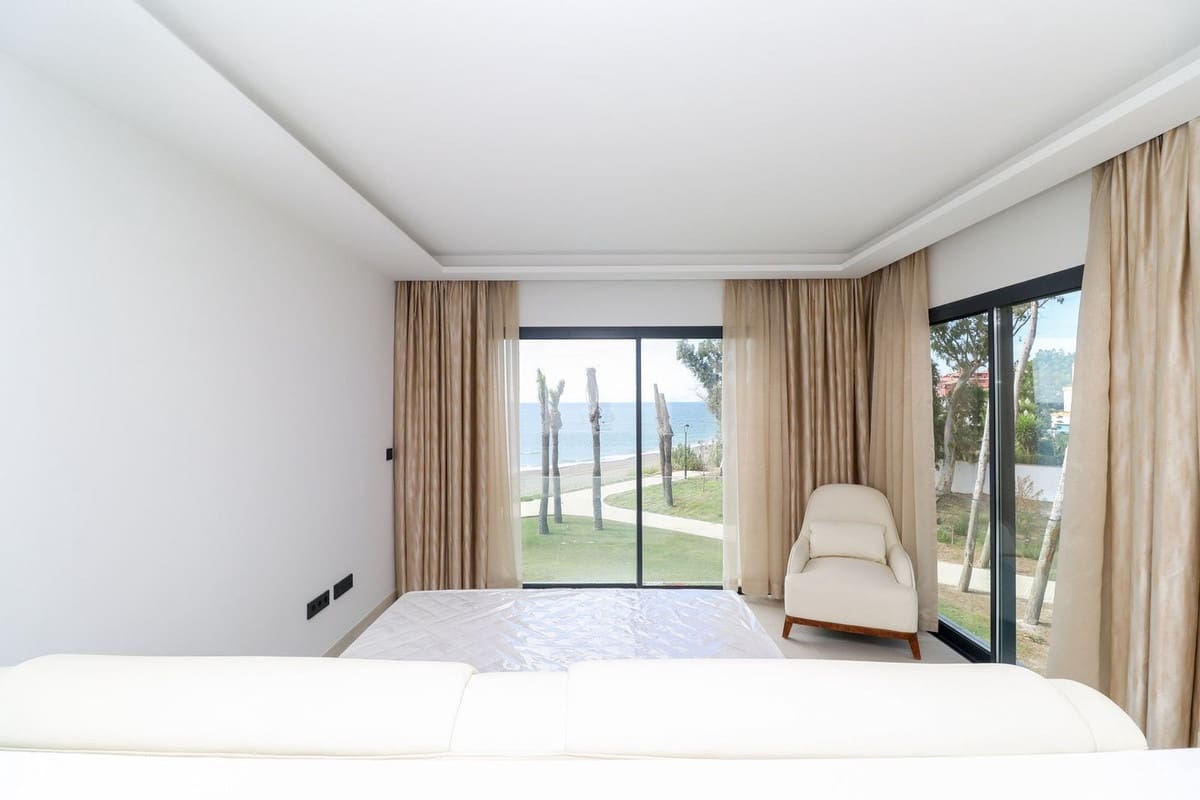 3 sypialnia Apartament na sprzedaż w Estepona z basenem garażem - 2 350 000 € (Ref: 10103556)