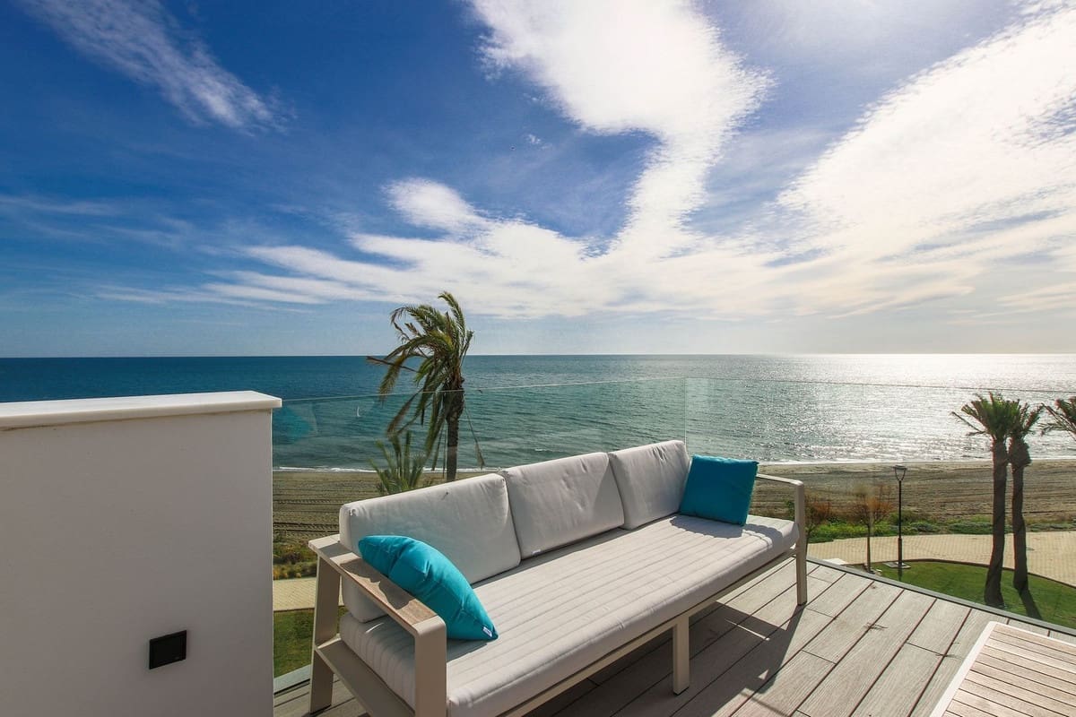 3 sypialnia Apartament na sprzedaż w Estepona z basenem garażem - 2 350 000 € (Ref: 10103556)
