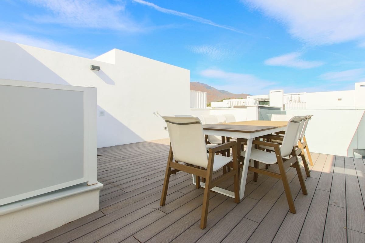 3 sypialnia Apartament na sprzedaż w Estepona z basenem garażem - 2 350 000 € (Ref: 10103556)