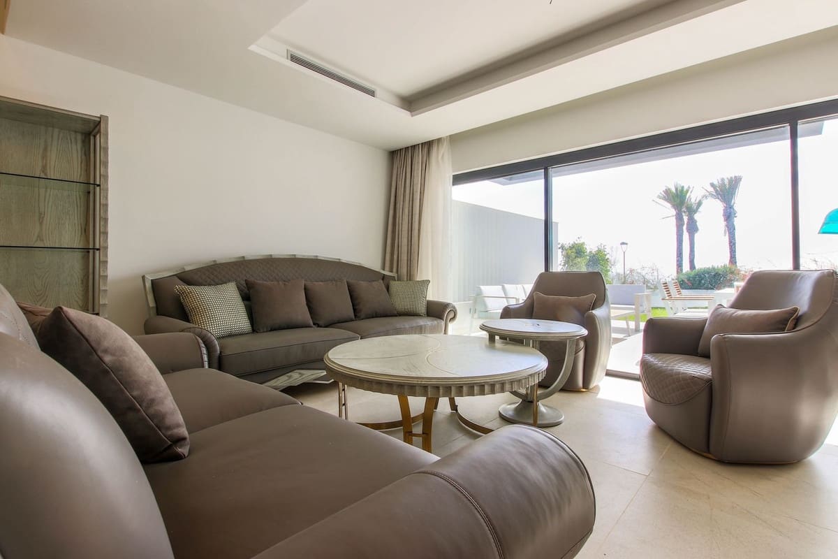 3 sypialnia Apartament na sprzedaż w Estepona z basenem garażem - 2 350 000 € (Ref: 10103556)