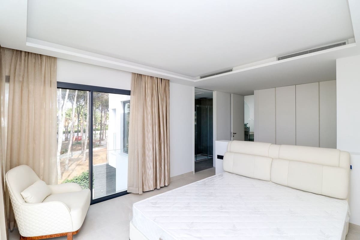 3 sypialnia Apartament na sprzedaż w Estepona z basenem garażem - 2 350 000 € (Ref: 10103556)