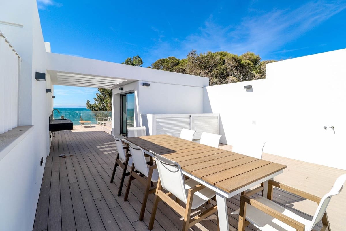 3 sypialnia Apartament na sprzedaż w Estepona z basenem garażem - 2 350 000 € (Ref: 10103556)