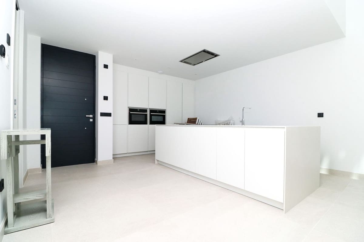 3 sypialnia Apartament na sprzedaż w Estepona z basenem garażem - 2 350 000 € (Ref: 10103556)