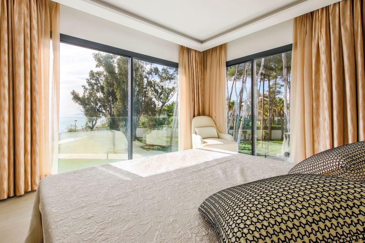 3 sypialnia Apartament na sprzedaż w Estepona z basenem garażem - 2 350 000 € (Ref: 10103556)