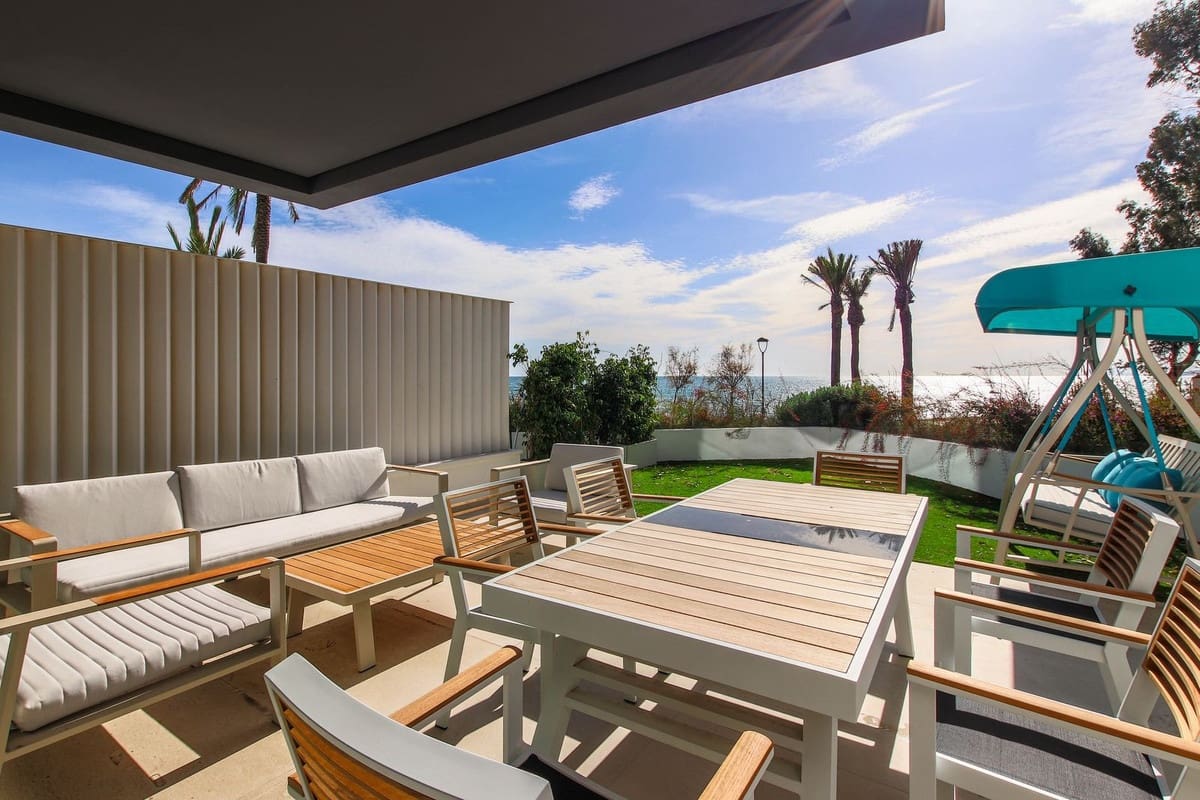 3 sypialnia Apartament na sprzedaż w Estepona z basenem garażem - 2 350 000 € (Ref: 10103556)