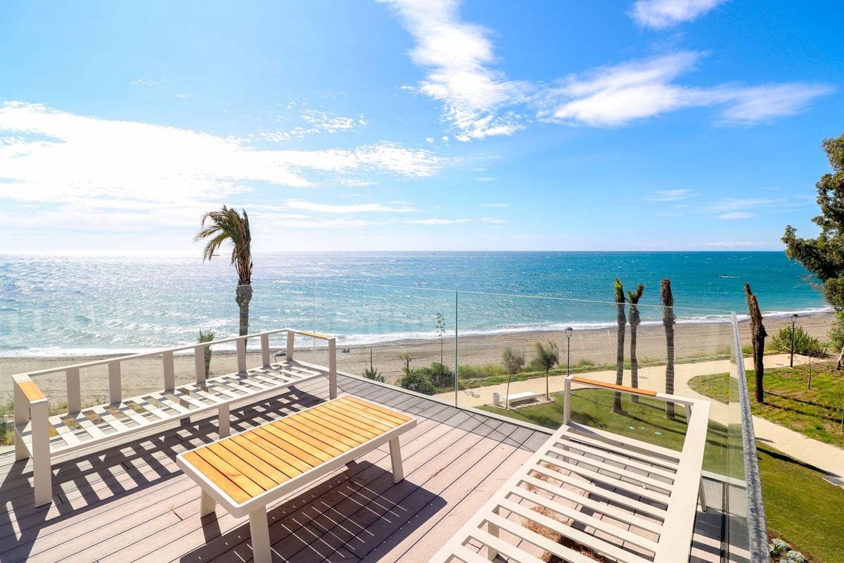 3 sypialnia Apartament na sprzedaż w Estepona z basenem garażem - 2 350 000 € (Ref: 10103556)