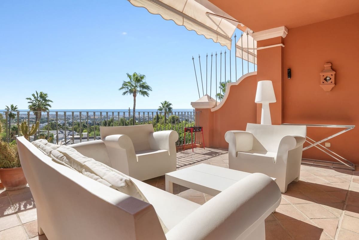 3 bedroom Apartment for sale in Marbella with pool garage - € 1,495,000 (Ref: 10125038)