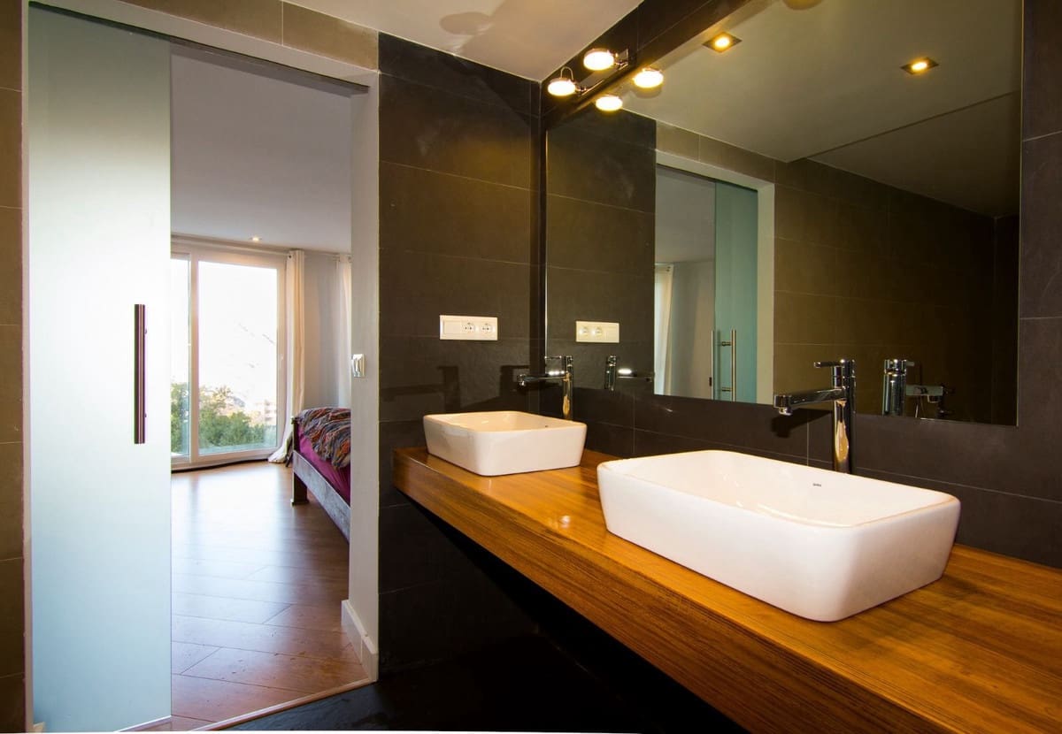 Chalet de 3 habitaciones en La Mairena en venta con piscina garaje - 1.290.000 € (Ref: 10130864)
