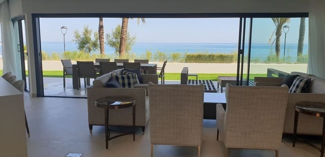 3 makuuhuone Huoneisto myytävänä paikassa Estepona mukana uima-altaan 
autotalli - 3 450 000 € (Ref: 10144946)