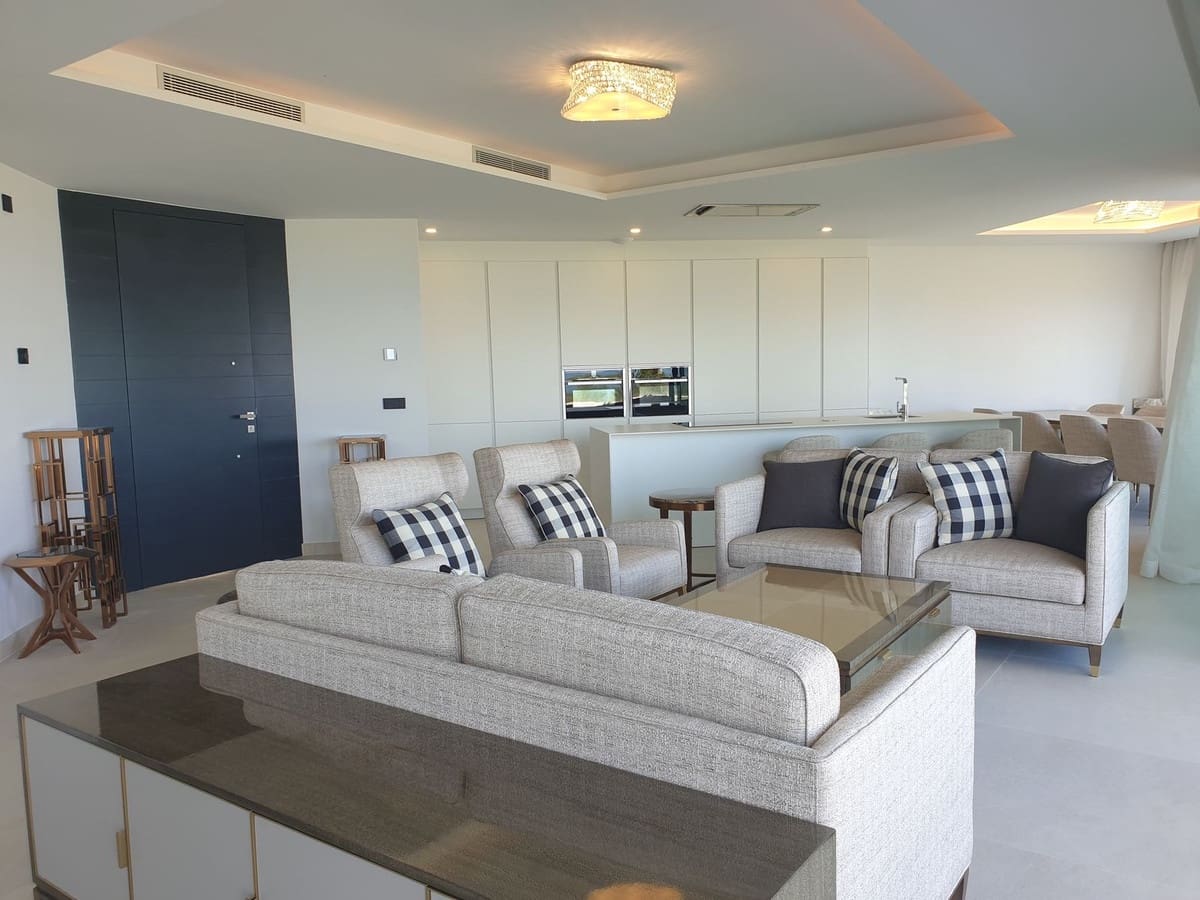3 chambre Appartement à vendre à Estepona avec piscine garage - 3 450 000 € (Ref: 10144946)