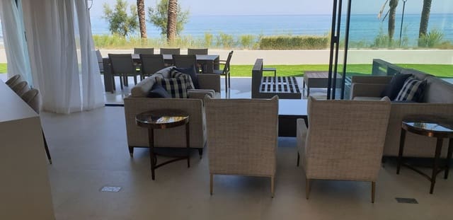 3 makuuhuone Huoneisto myytävänä paikassa Estepona mukana uima-altaan 
autotalli - 3 450 000 € (Ref: 10144946)