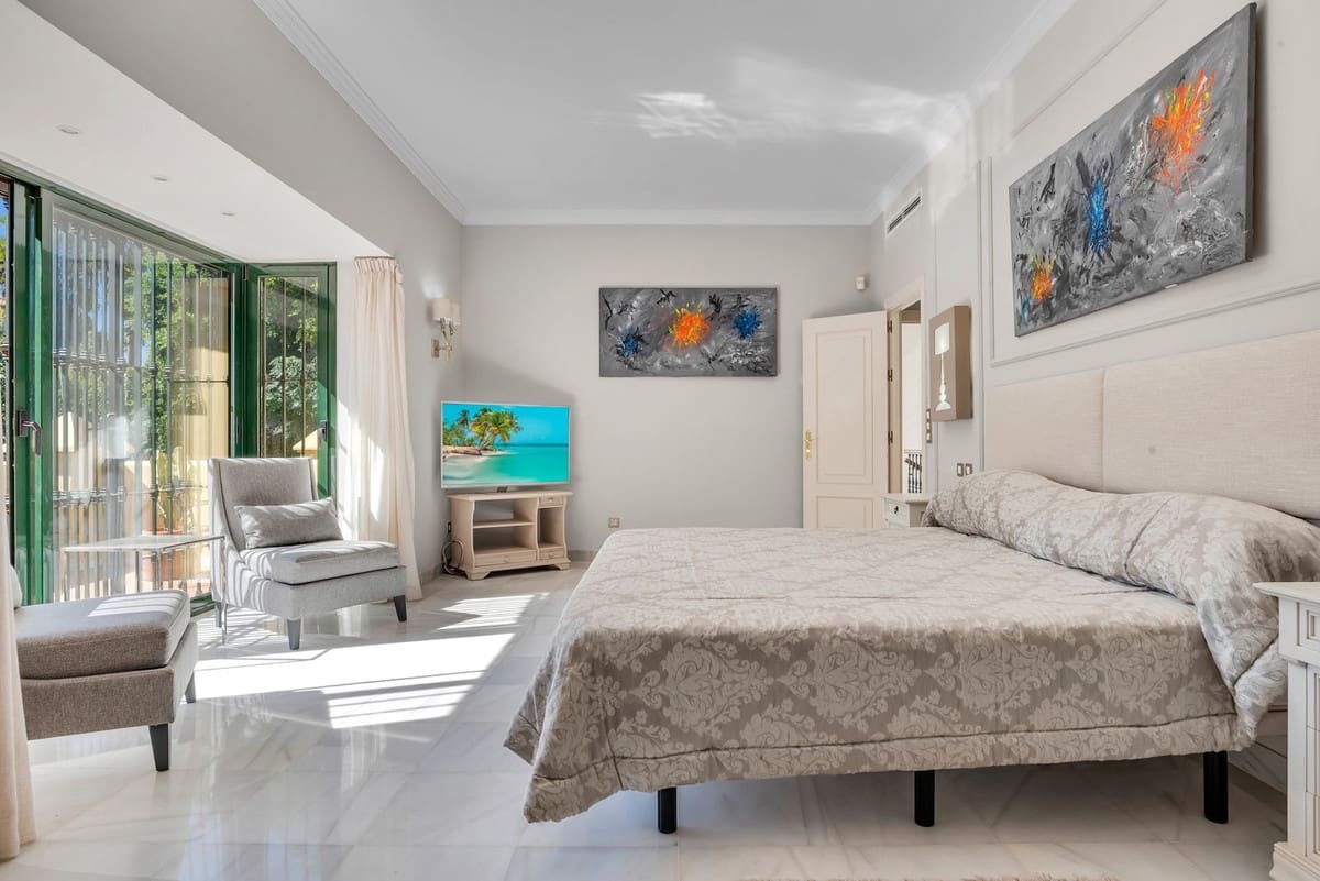 6 soverom Villa til salgs i Guadalmina med svømmebasseng garasje - € 2 990 000 (Ref: 10163257)