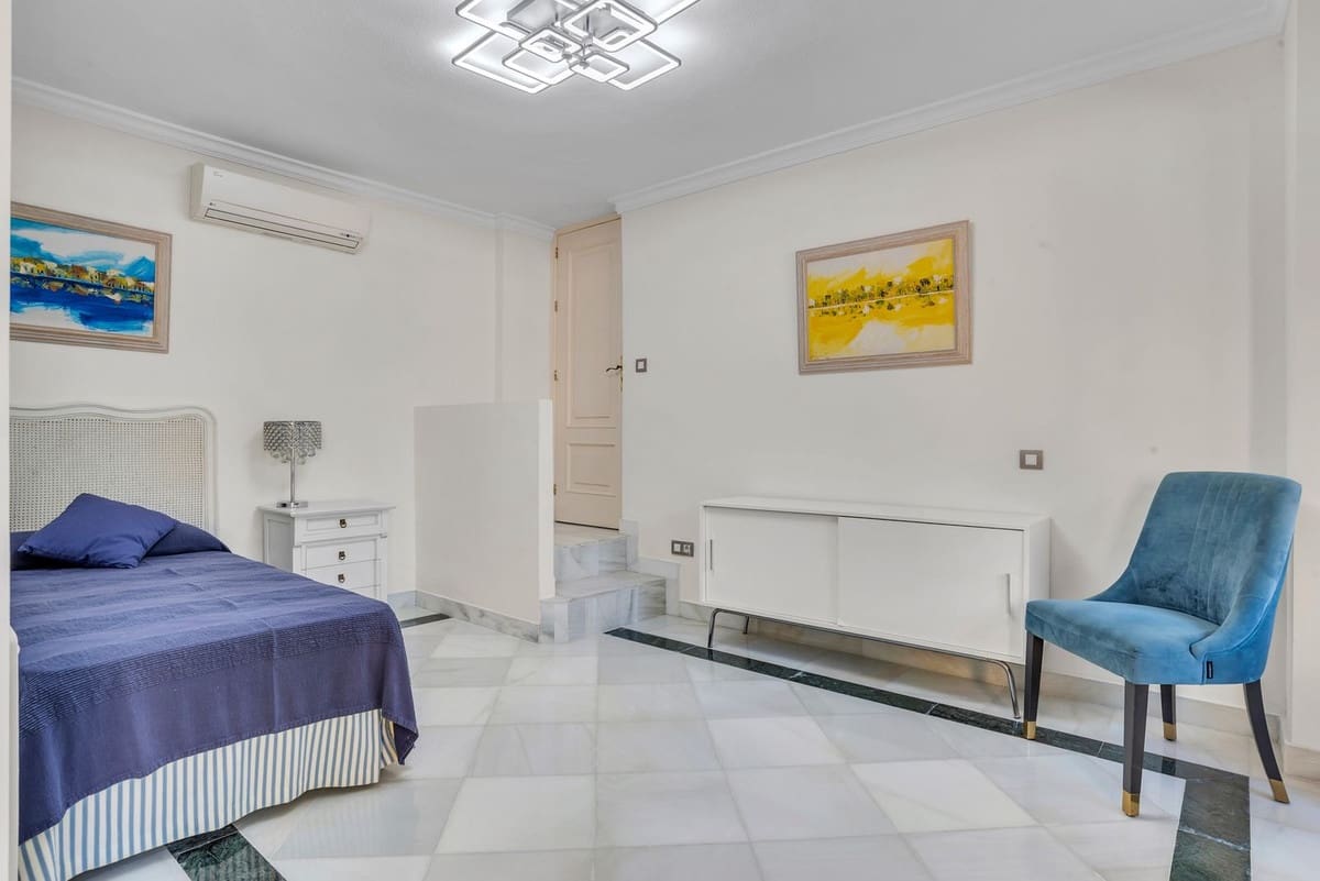 6 soverom Villa til salgs i Guadalmina med svømmebasseng garasje - € 2 990 000 (Ref: 10163257)