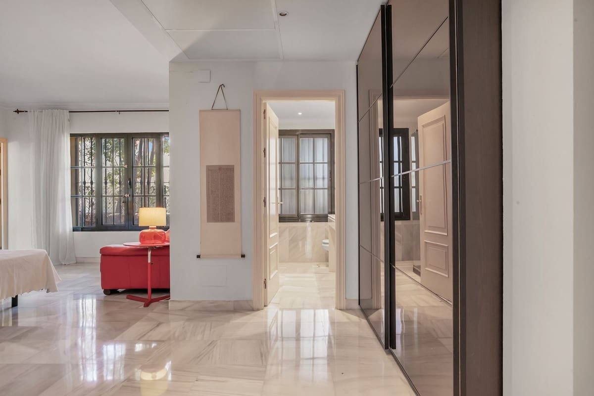 6 soverom Villa til salgs i Guadalmina med svømmebasseng garasje - € 2 990 000 (Ref: 10163257)