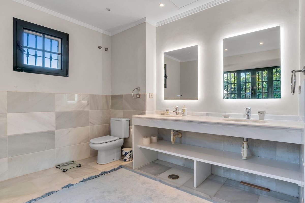 6 soverom Villa til salgs i Guadalmina med svømmebasseng garasje - € 2 990 000 (Ref: 10163257)