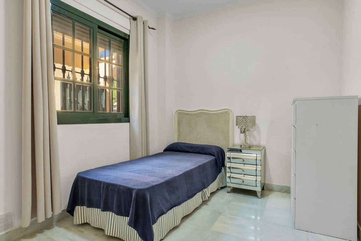 6 soverom Villa til salgs i Guadalmina med svømmebasseng garasje - € 2 990 000 (Ref: 10163257)